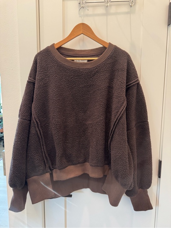 We The Free Tops - We The Free Plush Sherpa Pullover in Chocolate Brown XL
